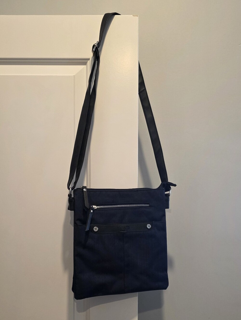 Roots Navy Crossbody Messenger Bag with Adjustable Strap